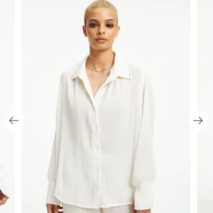 NWT Good American Always Fits Plissé Shirt. Size 1/2.